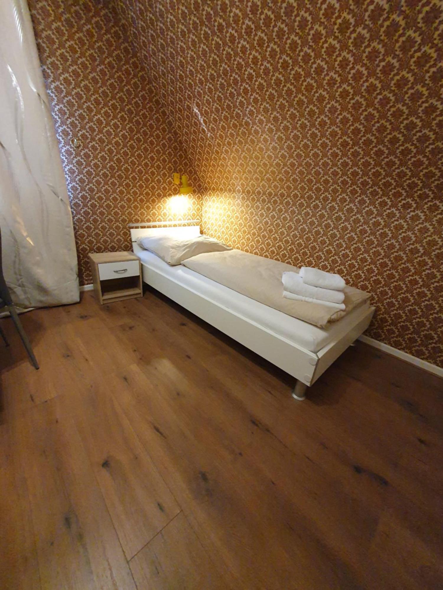 Privatzimmer An Der Uniklinik Magonza Esterno foto